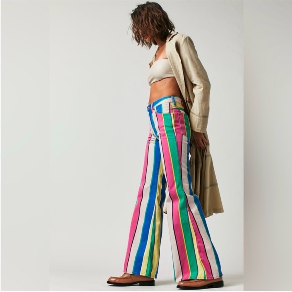 WRANGLER X FREE PEOPLE EXCLUSIVE WANDERER 622 HIGH RISE FLARES RAINBOW‎ STRIPE - Picture 6 of 15